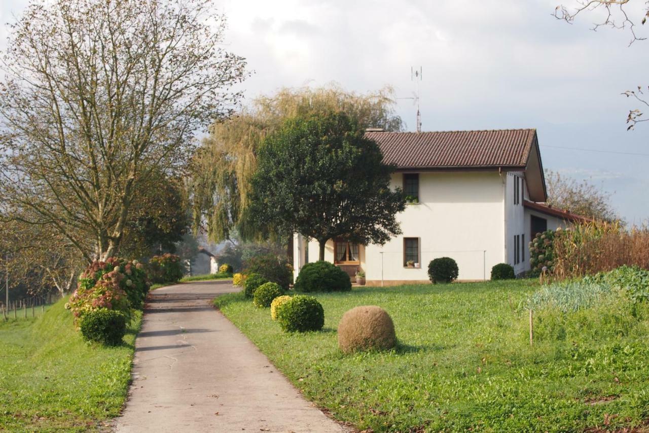 Gasthaus Apartamento Zabale Aduna Exterior foto